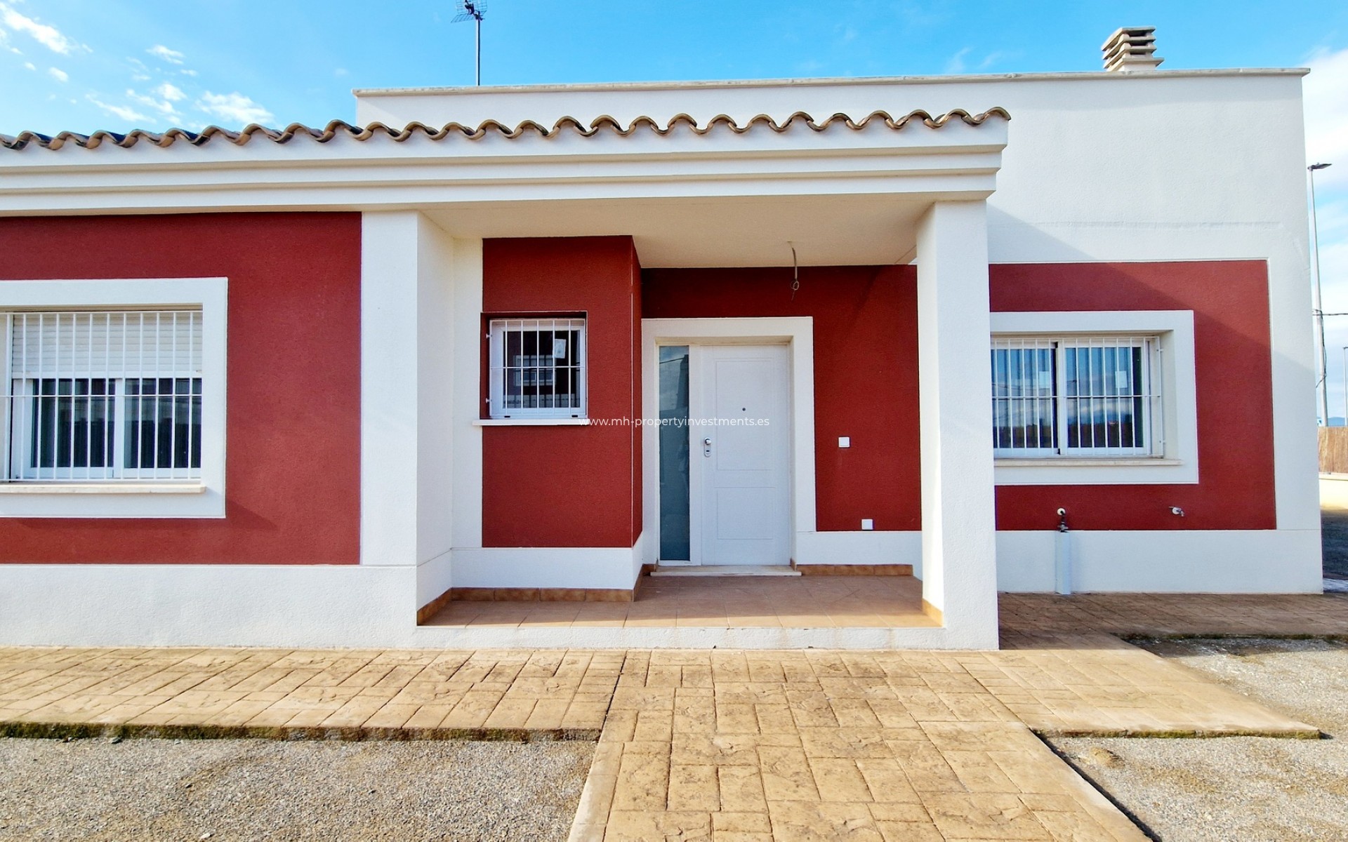 Neubau - detached - Purias