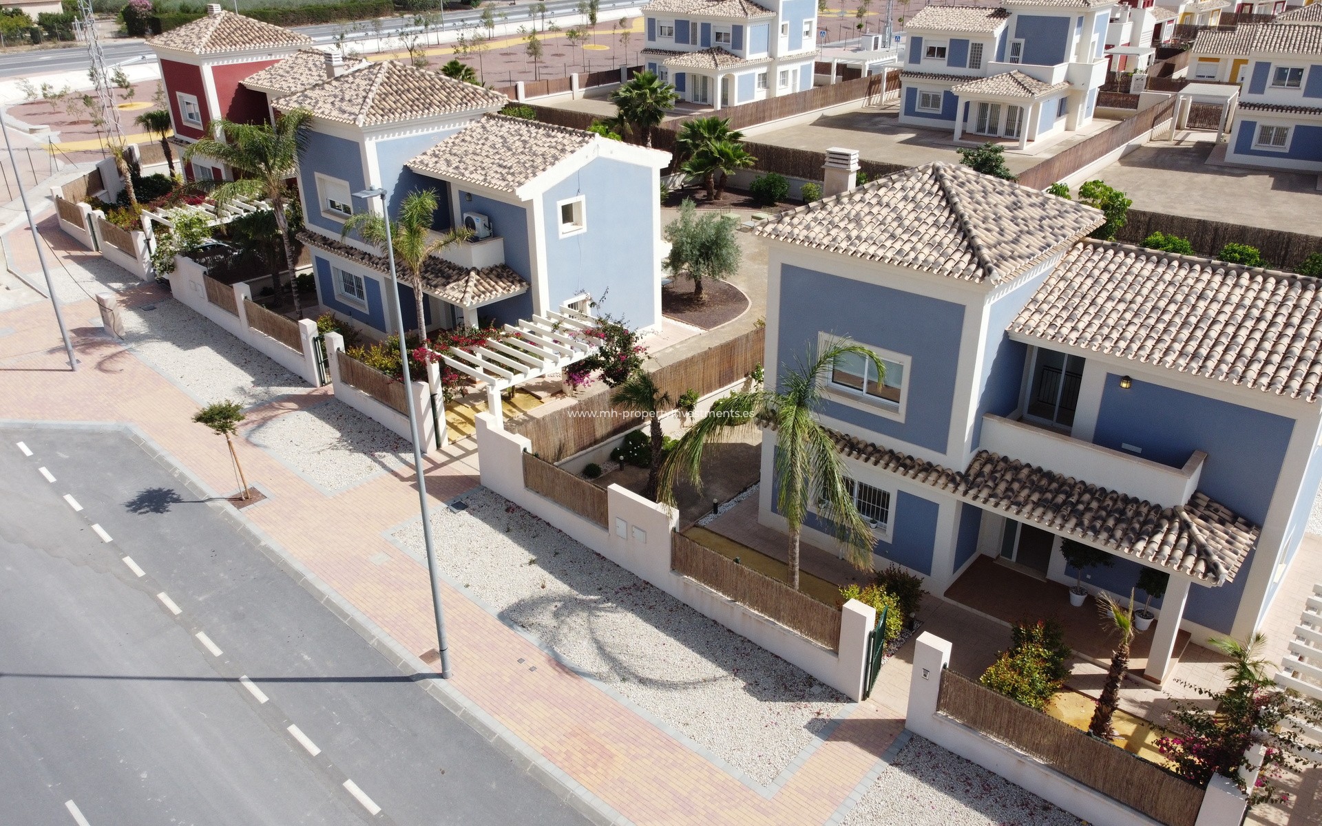 Neubau - detached - Purias