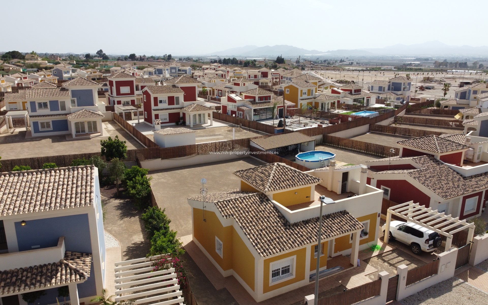 Neubau - detached - Purias