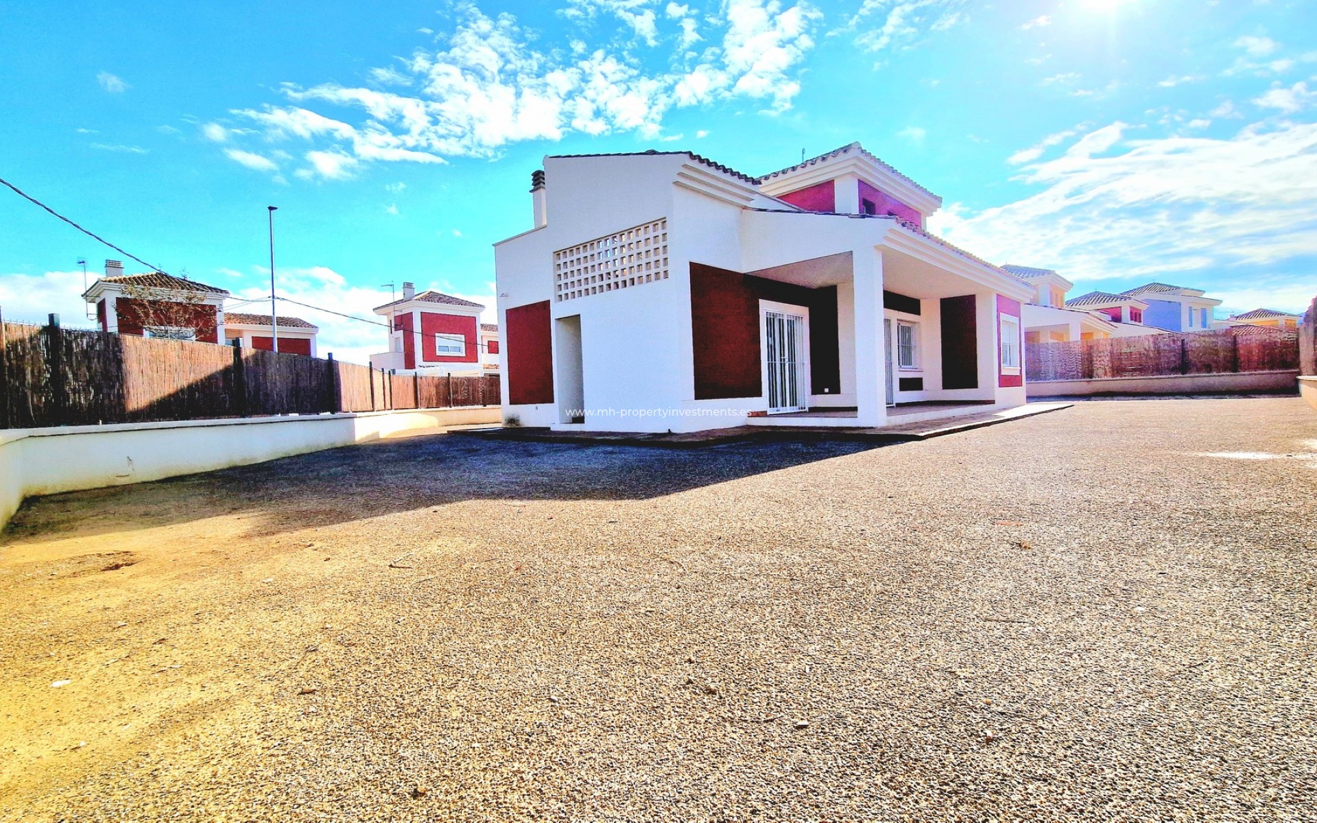 Neubau - detached - Purias