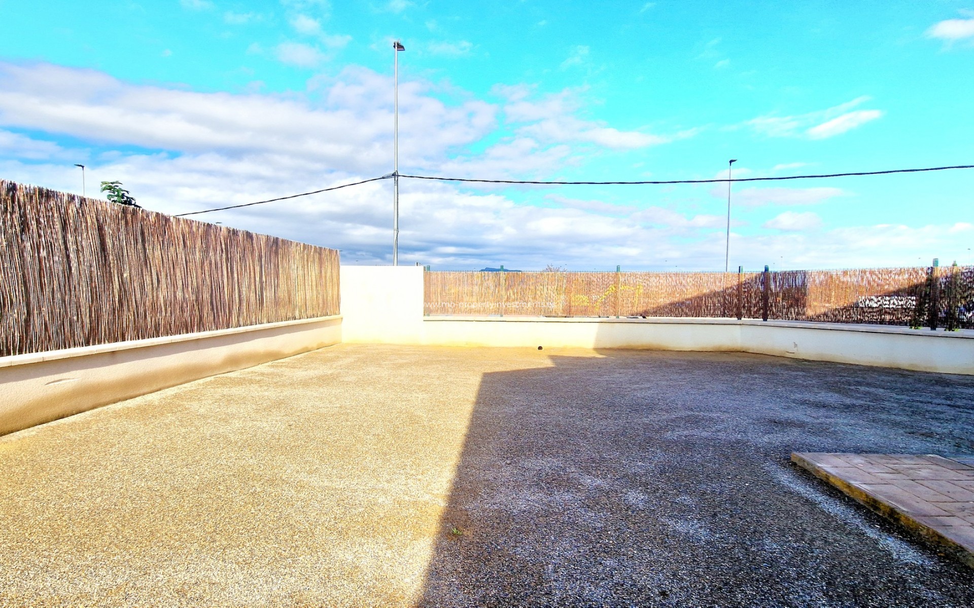 Neubau - detached - Purias