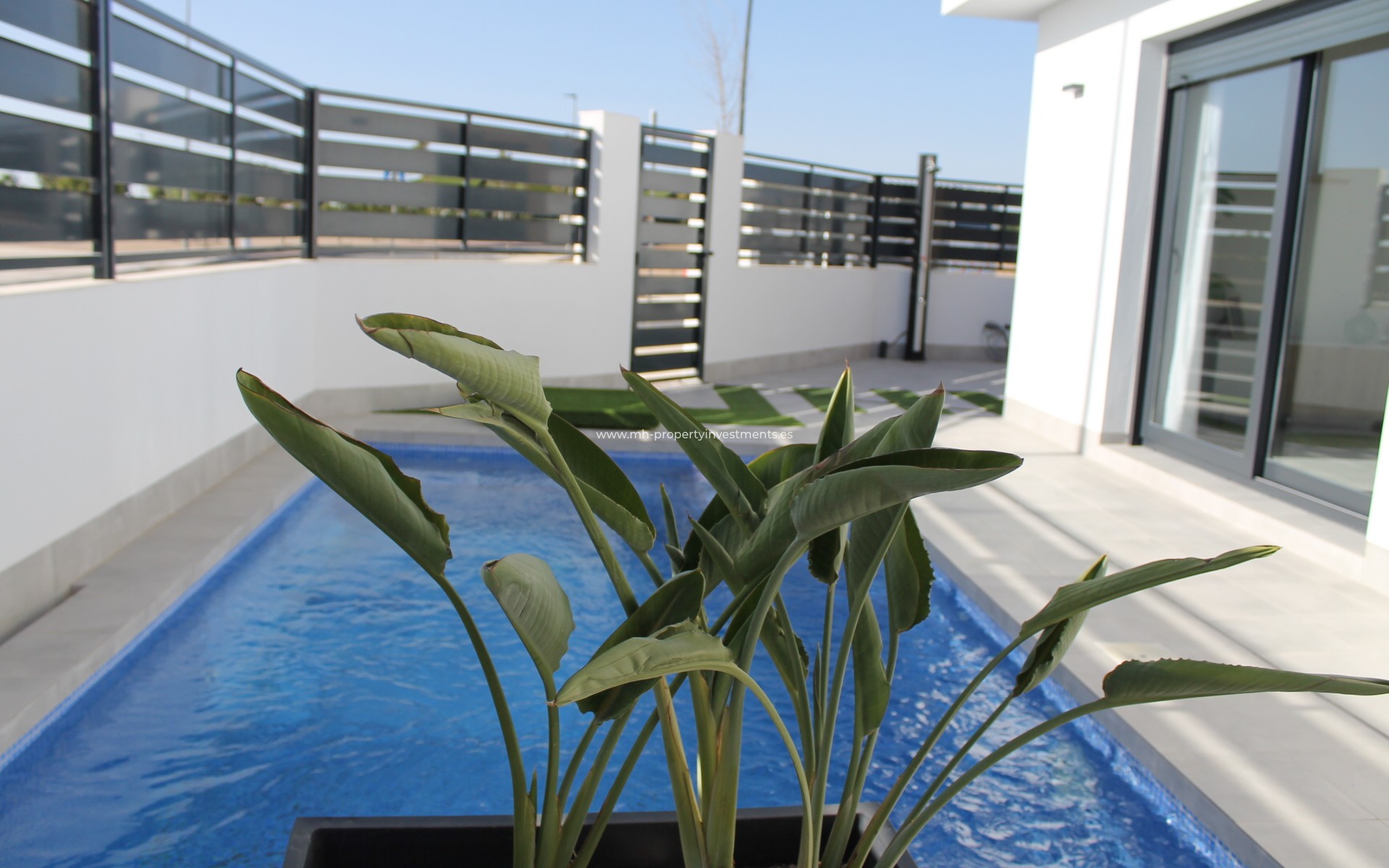 Neubau - detached - Roldan