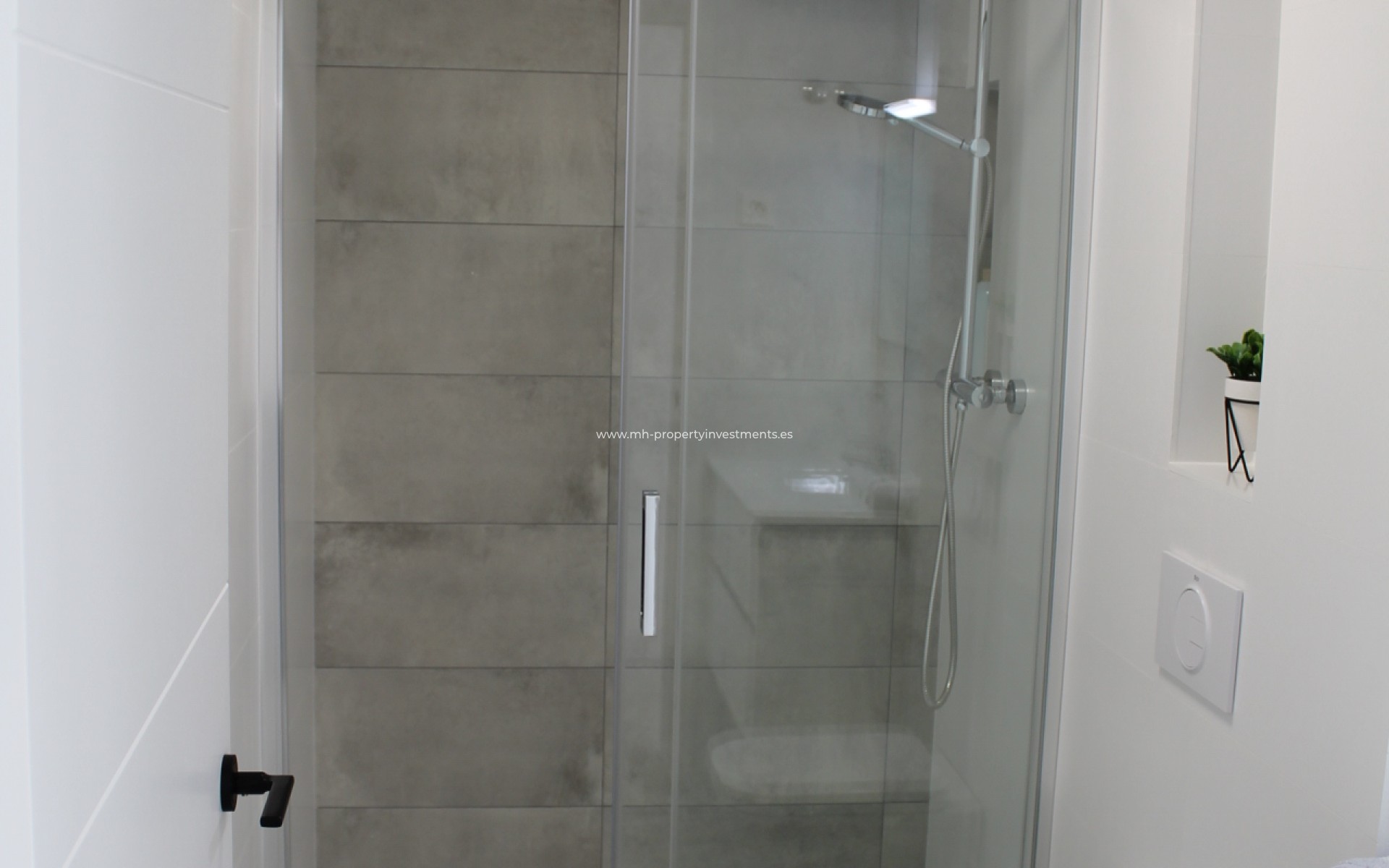 Neubau - detached - Roldan