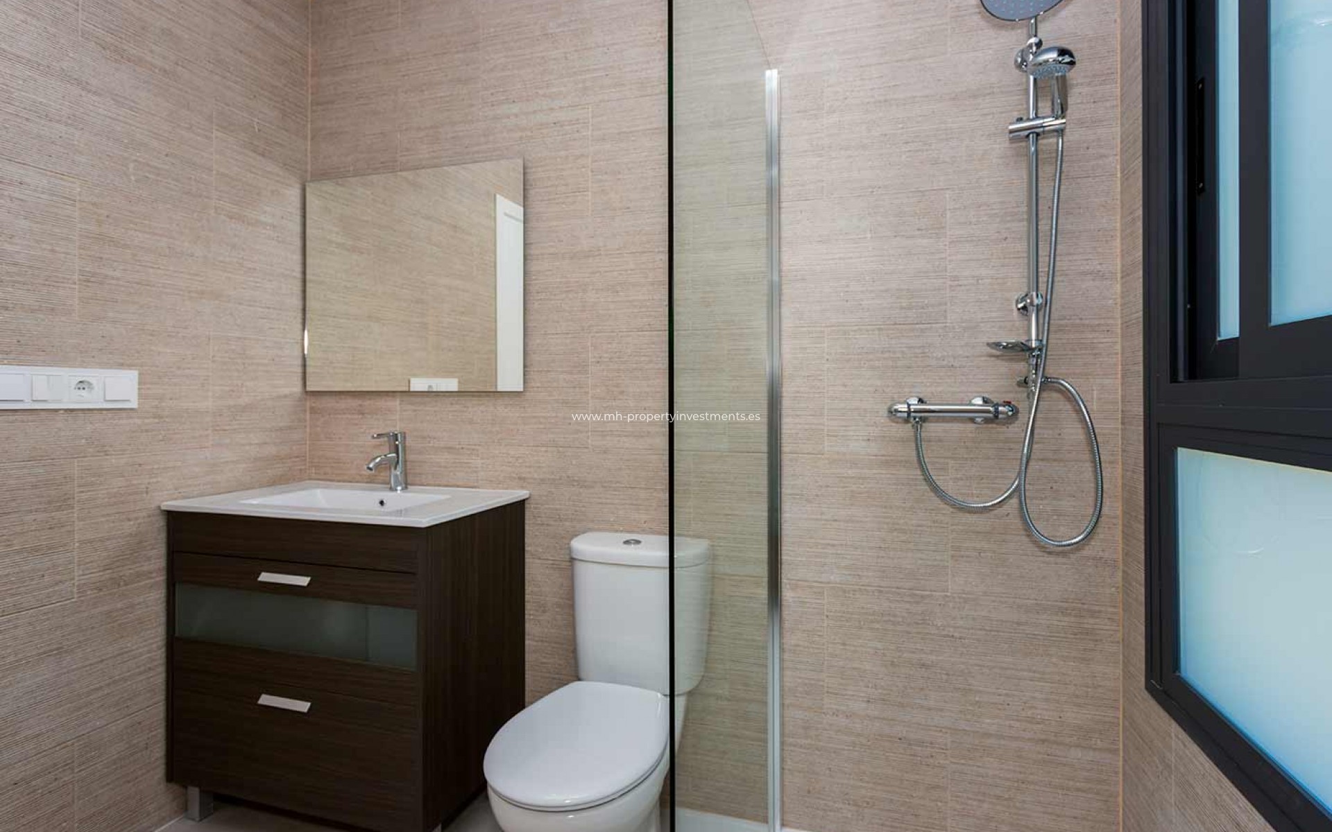 New Build - detached - Daya Nueva