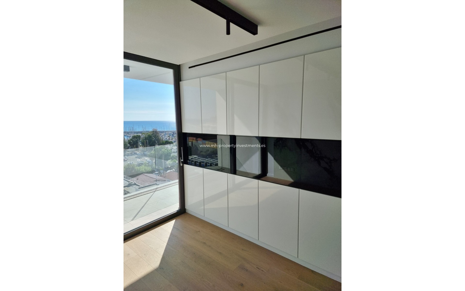new finished - Apartment - Larnaca - Larnaca (City) - Finikoudes