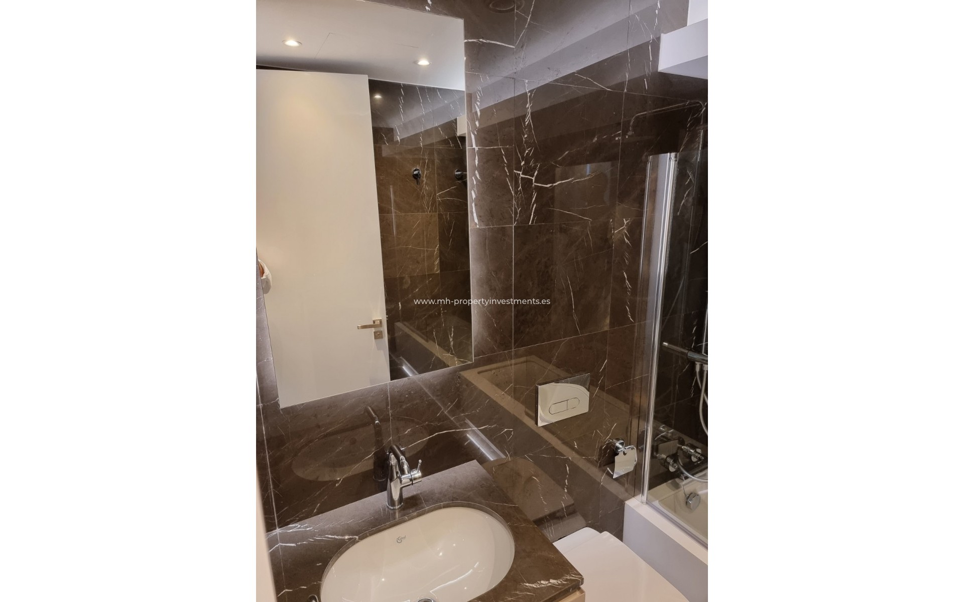 new finished - Apartment - Larnaca - Larnaca (City) - Finikoudes