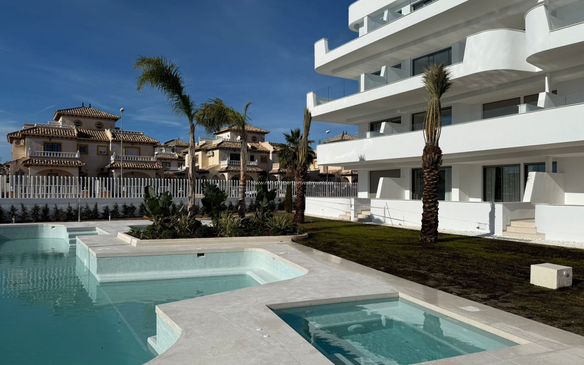 Nouvelle construction - ground-floor - Cabo Roig