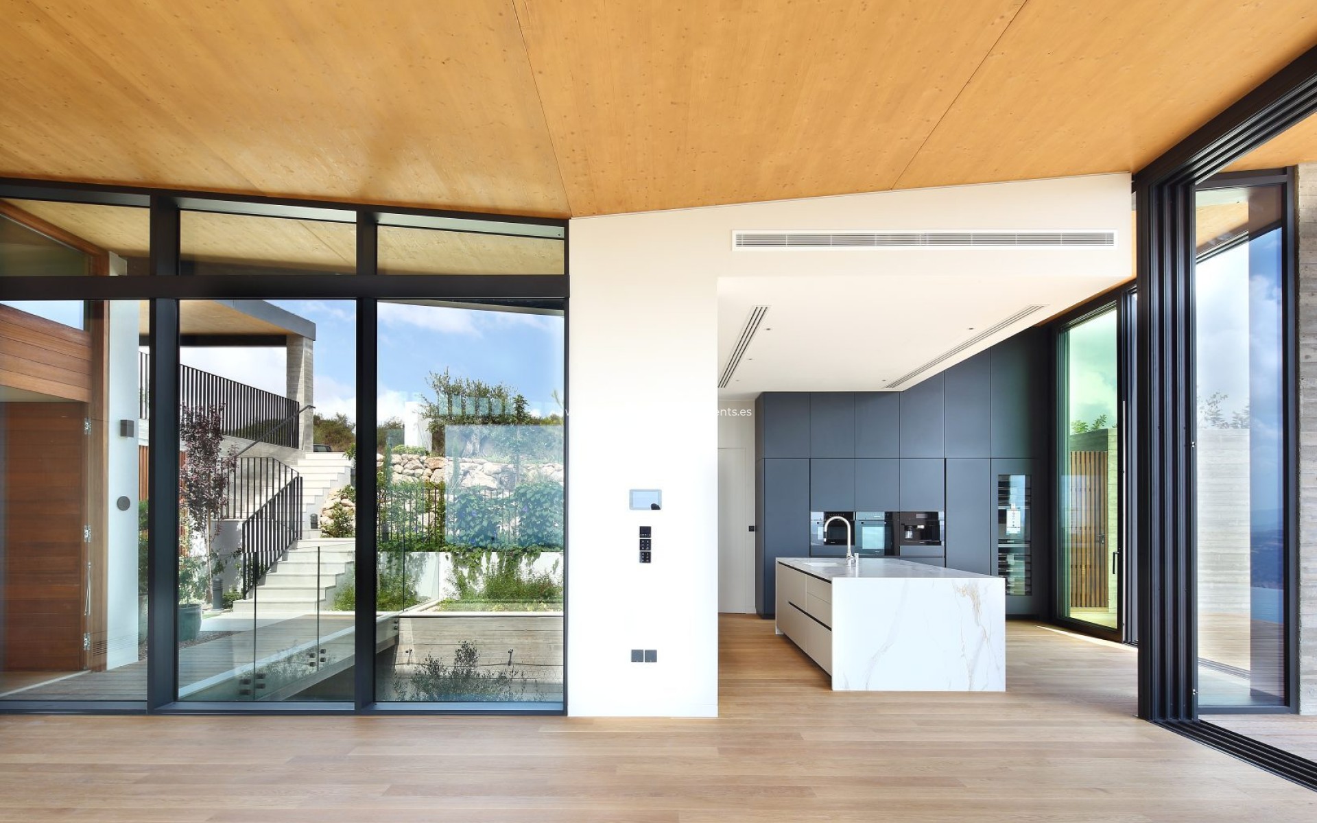 Resale - Villa - Tsada