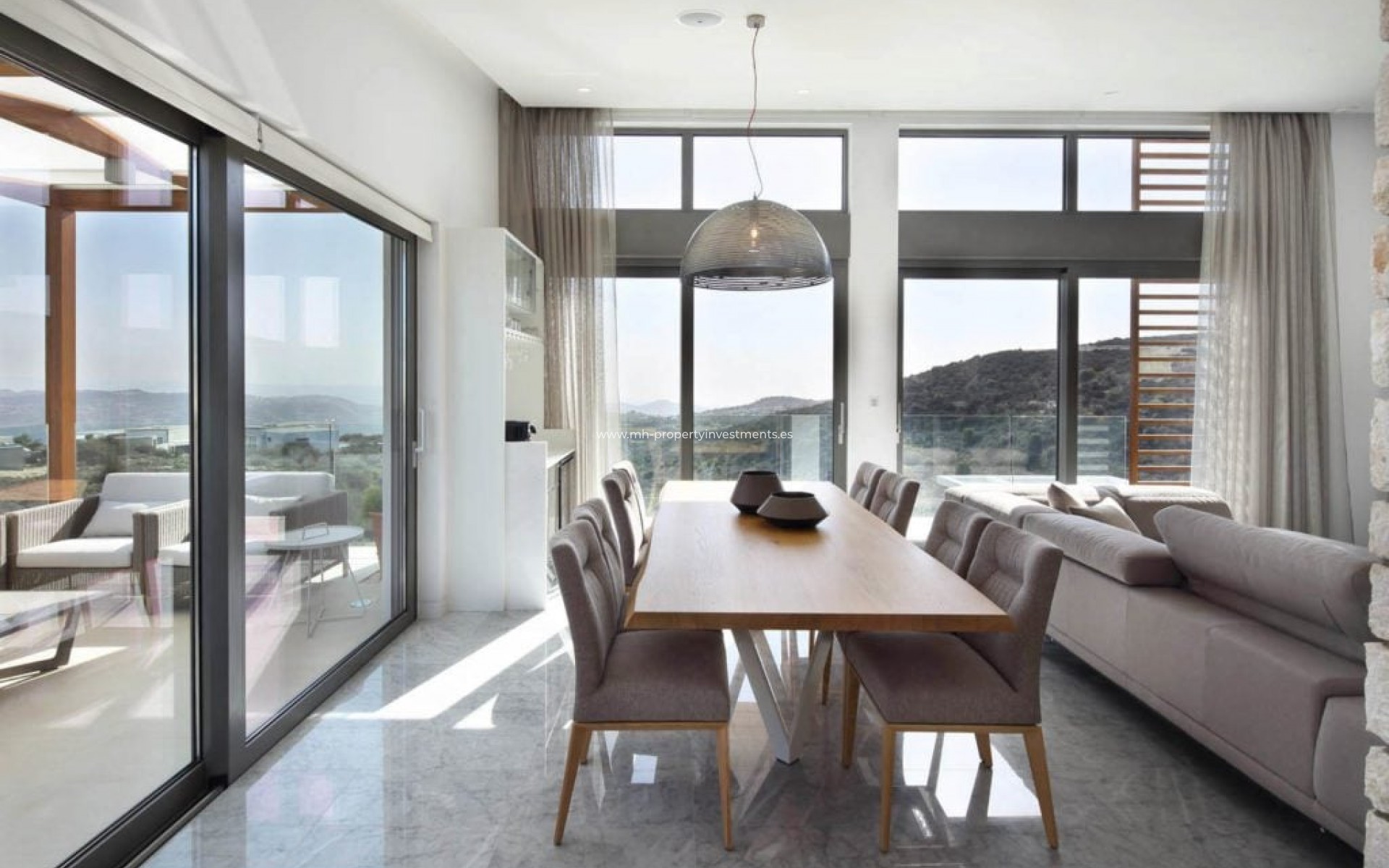 Resale - Villa - Tsada