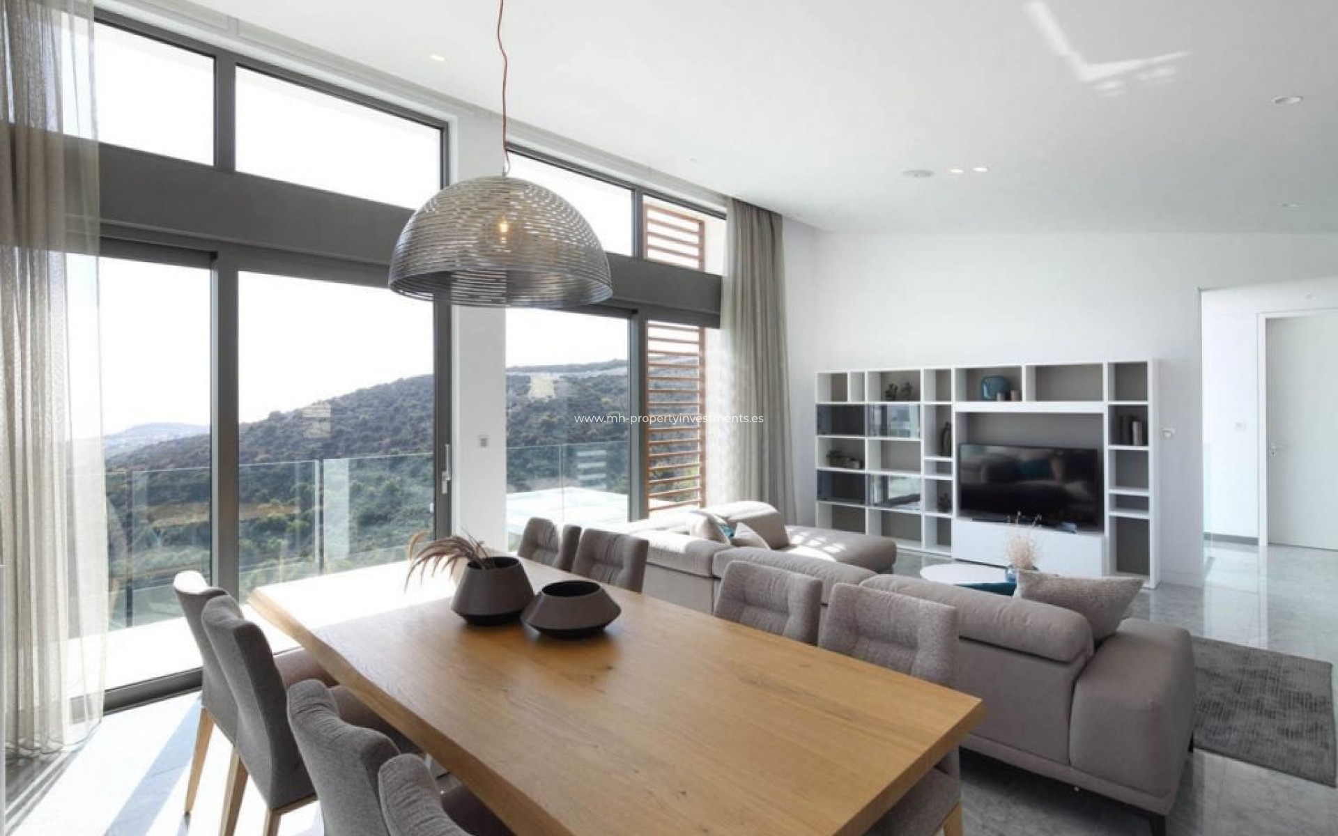 Resale - Villa - Tsada