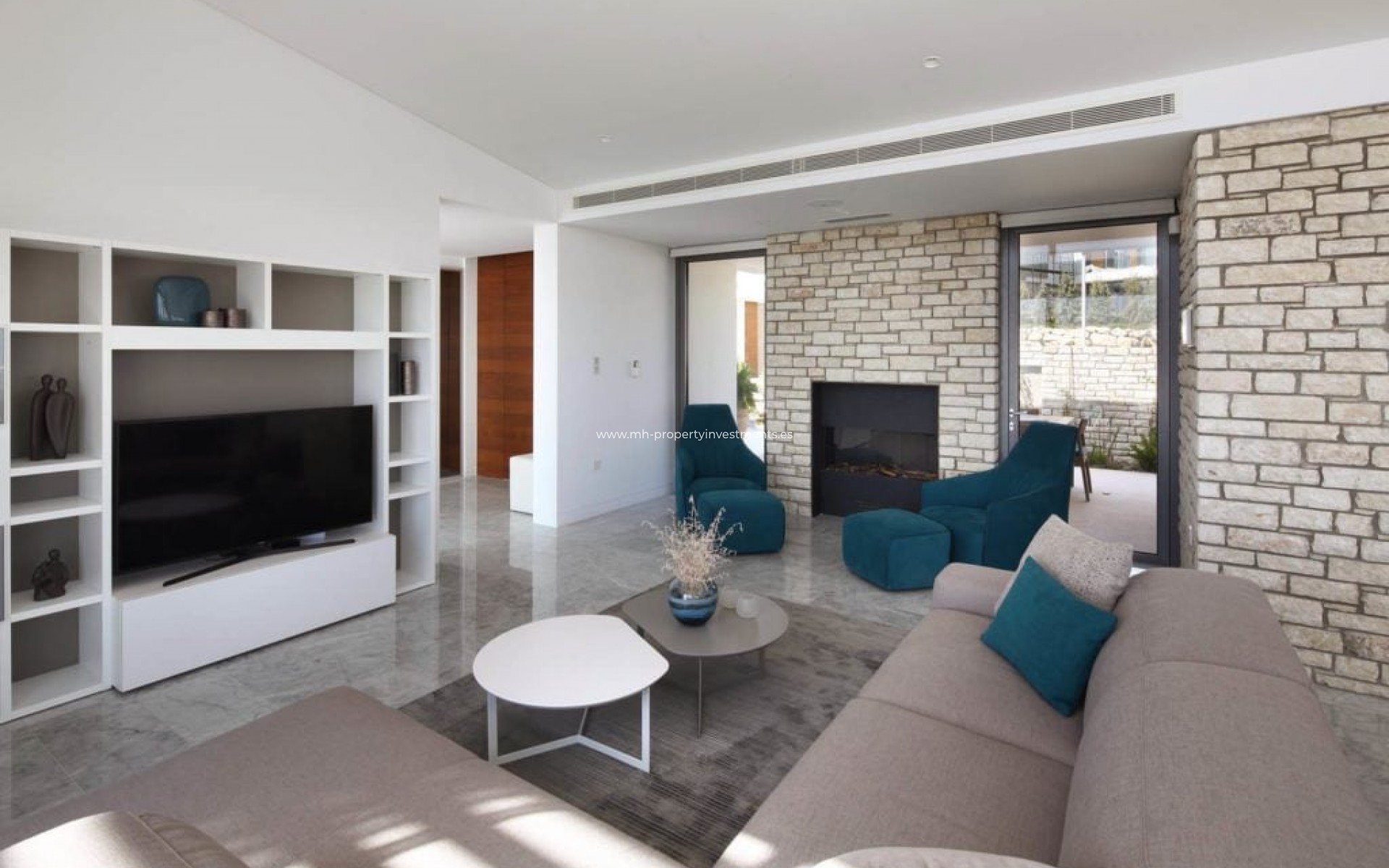 Resale - Villa - Tsada