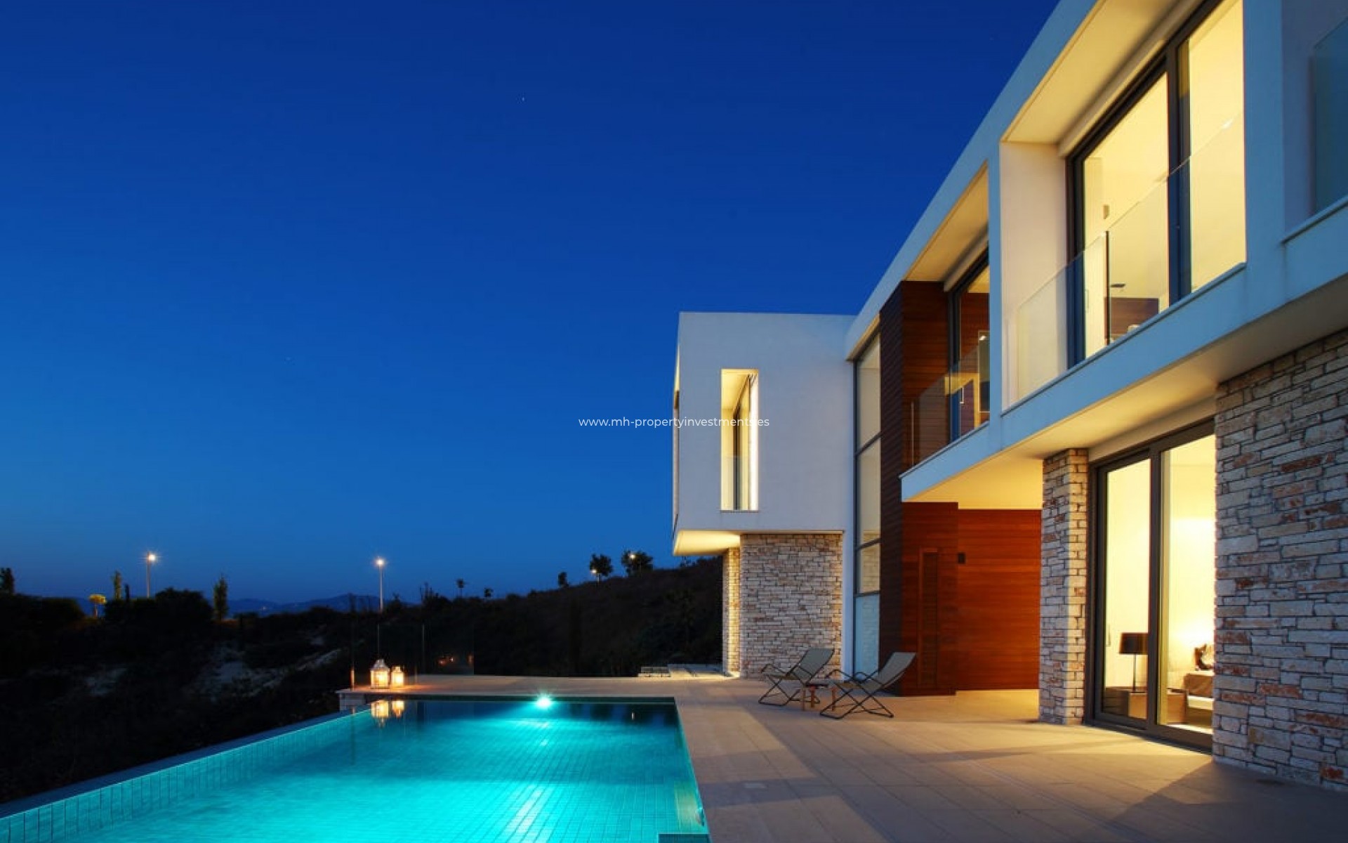 Resale - Villa - Tsada