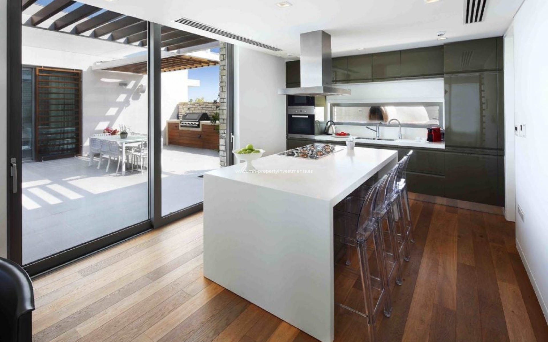 Revente - Villa - Tsada