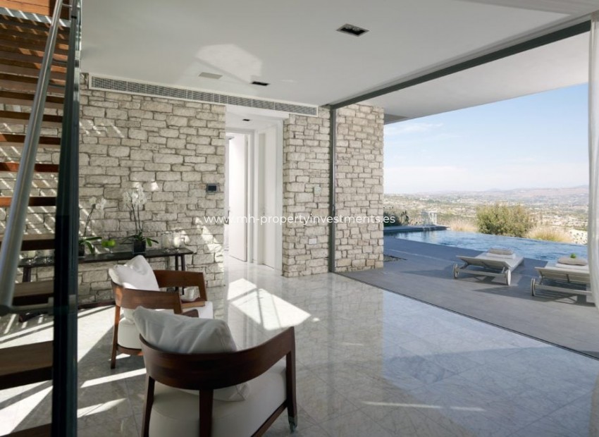 Revente - Villa - Tsada