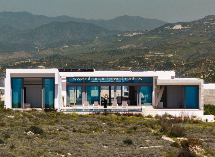 Revente - Villa - Tsada